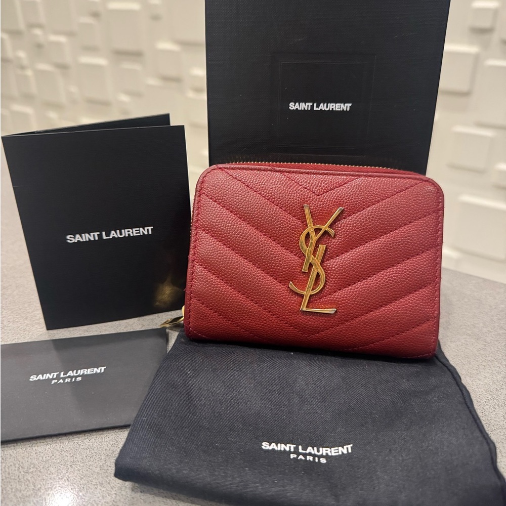 YSL - Saint Lauren Cassandra Matelassé Compact Grained Leather Wallet In Red